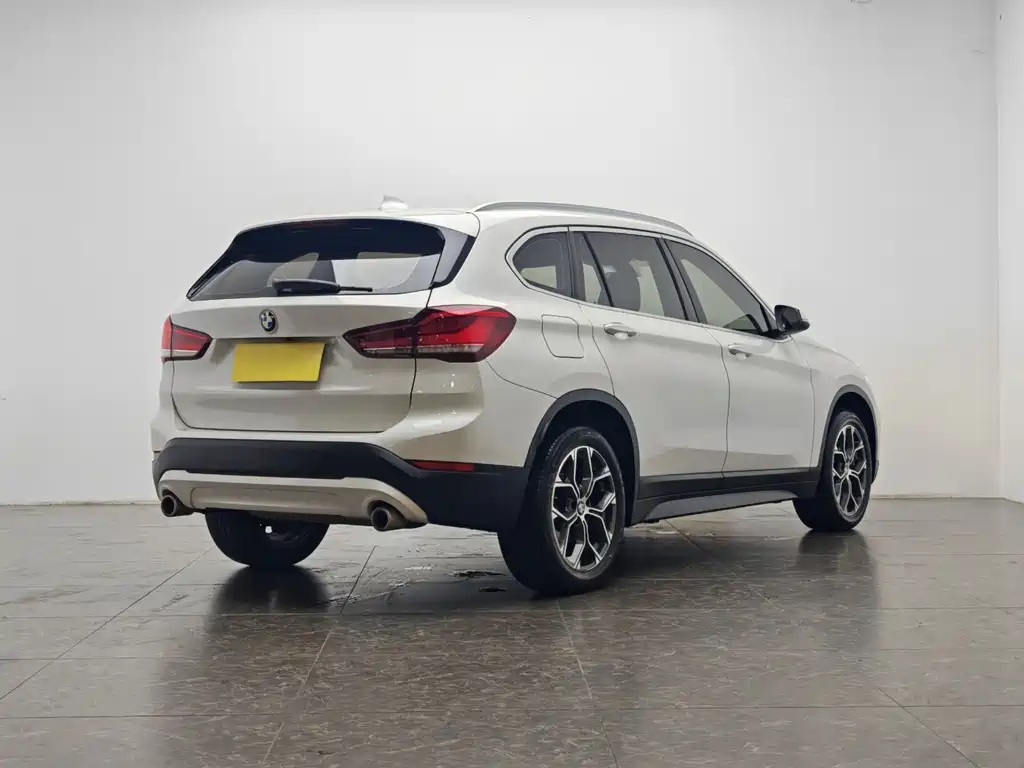BMW X1 — фото 3