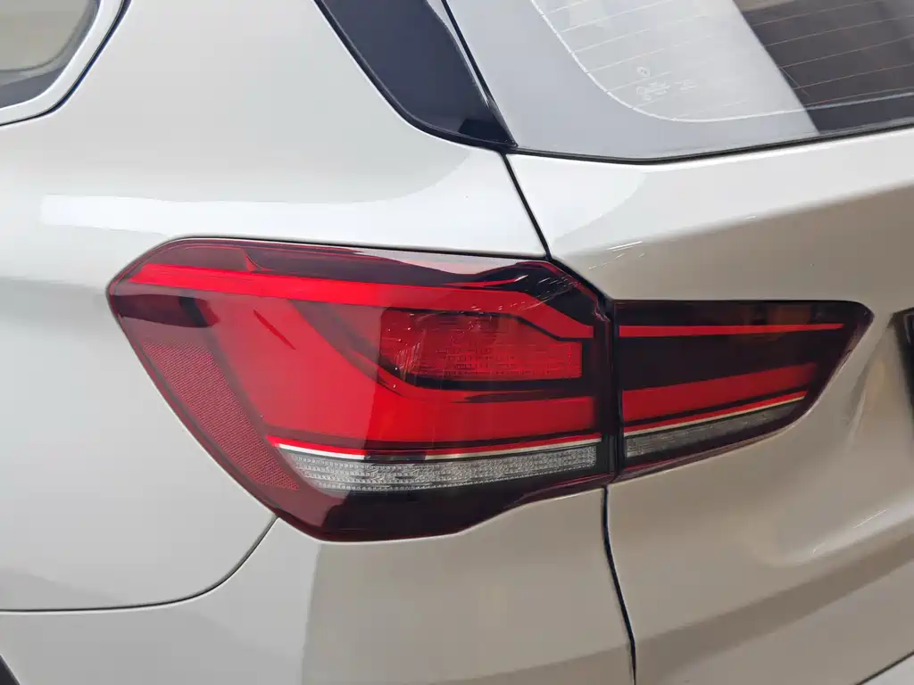BMW X1 — фото 7