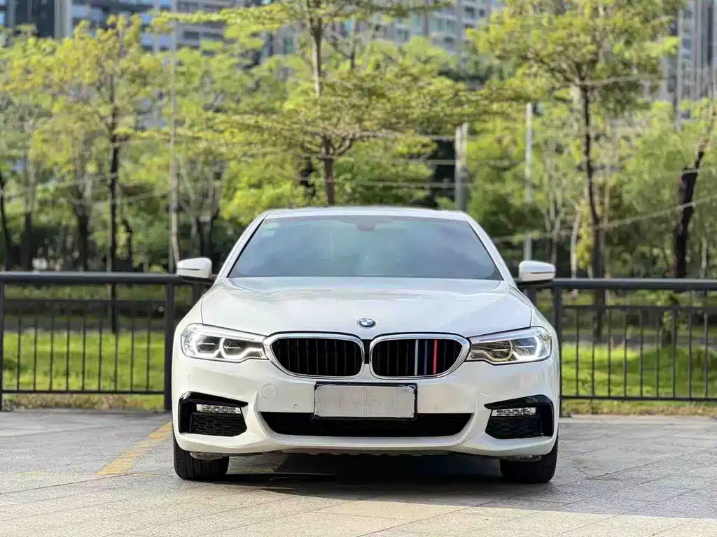 BMW 5 Series — фото 2