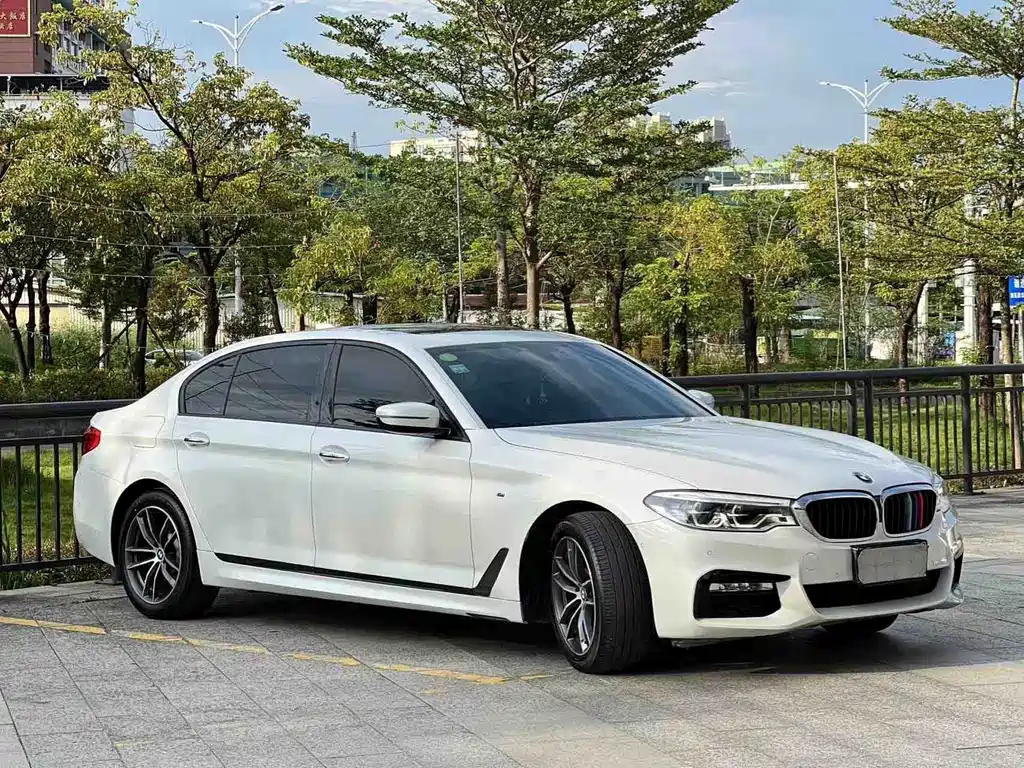 BMW 5 Series — фото 3