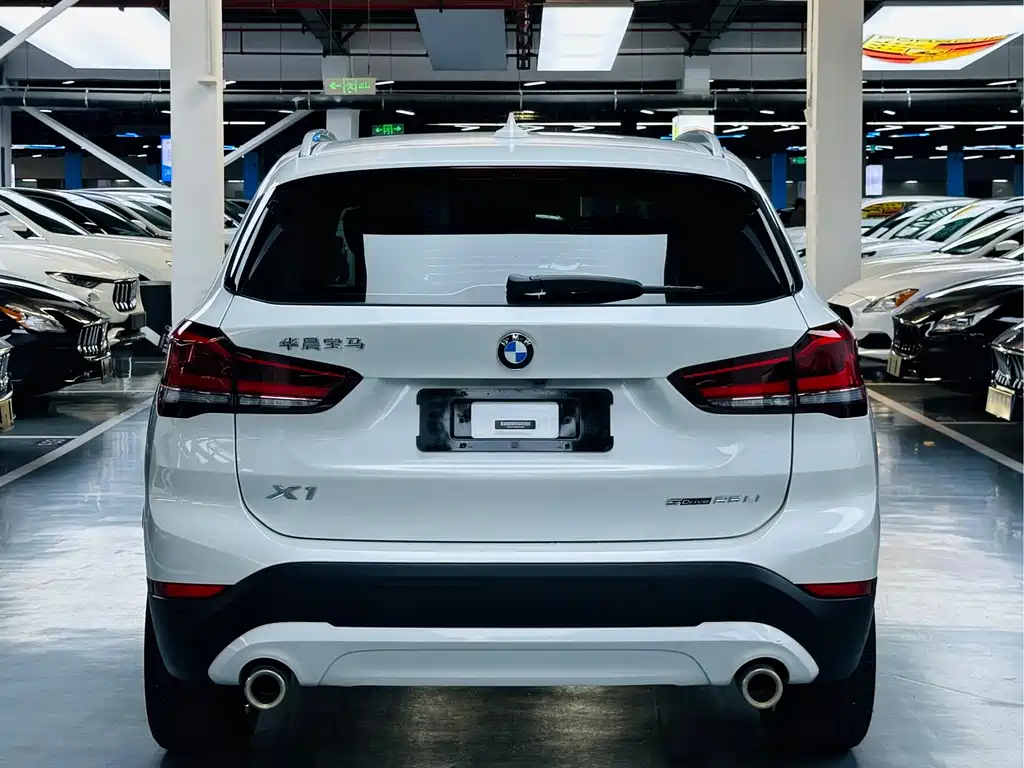 BMW X1 — фото 14
