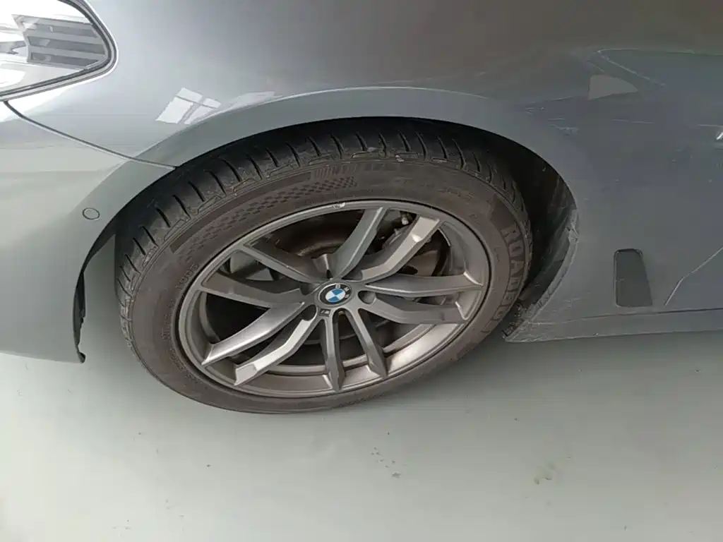 BMW 5 Series (Import) — фото 25