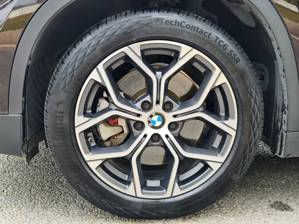 BMW X1 — фото 9