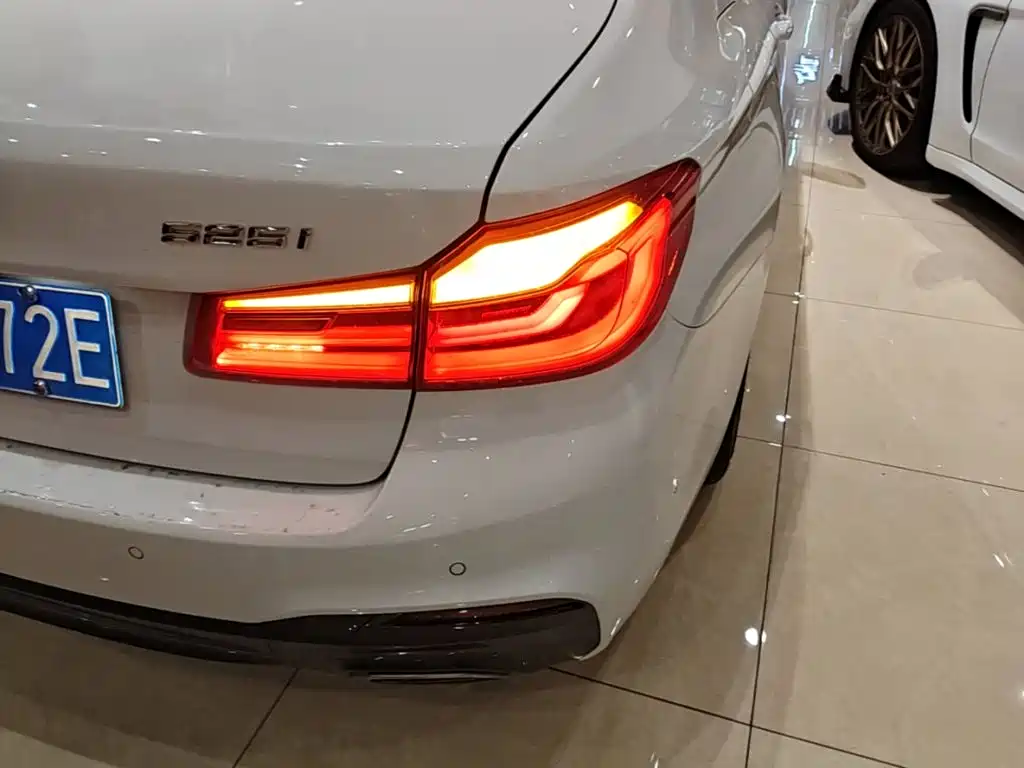 BMW 5 Series (Import) — фото 8
