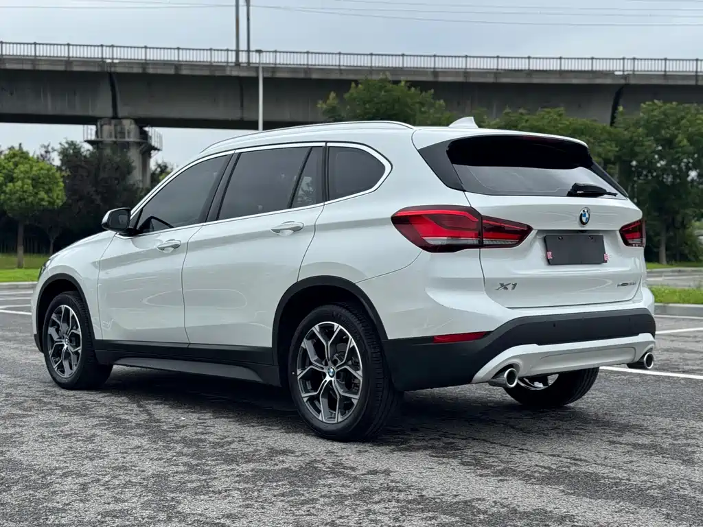 BMW X1 — фото 4