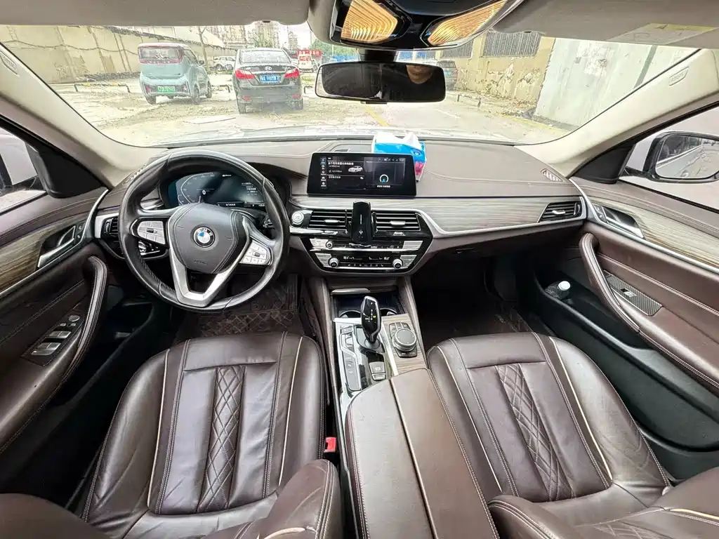 BMW 5 Series New Energy — фото 5