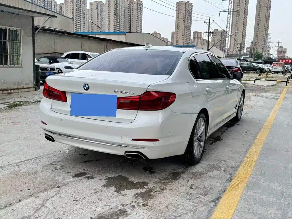 BMW 5 Series New Energy — фото 7