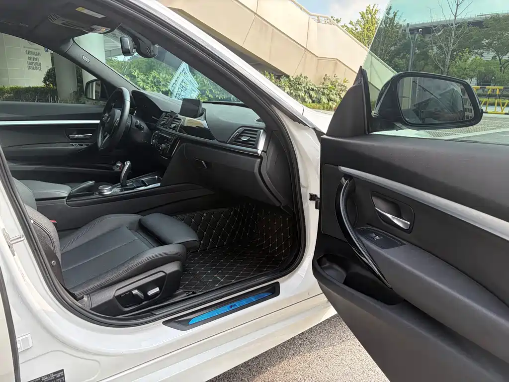 BMW 3 Series GT — фото 8