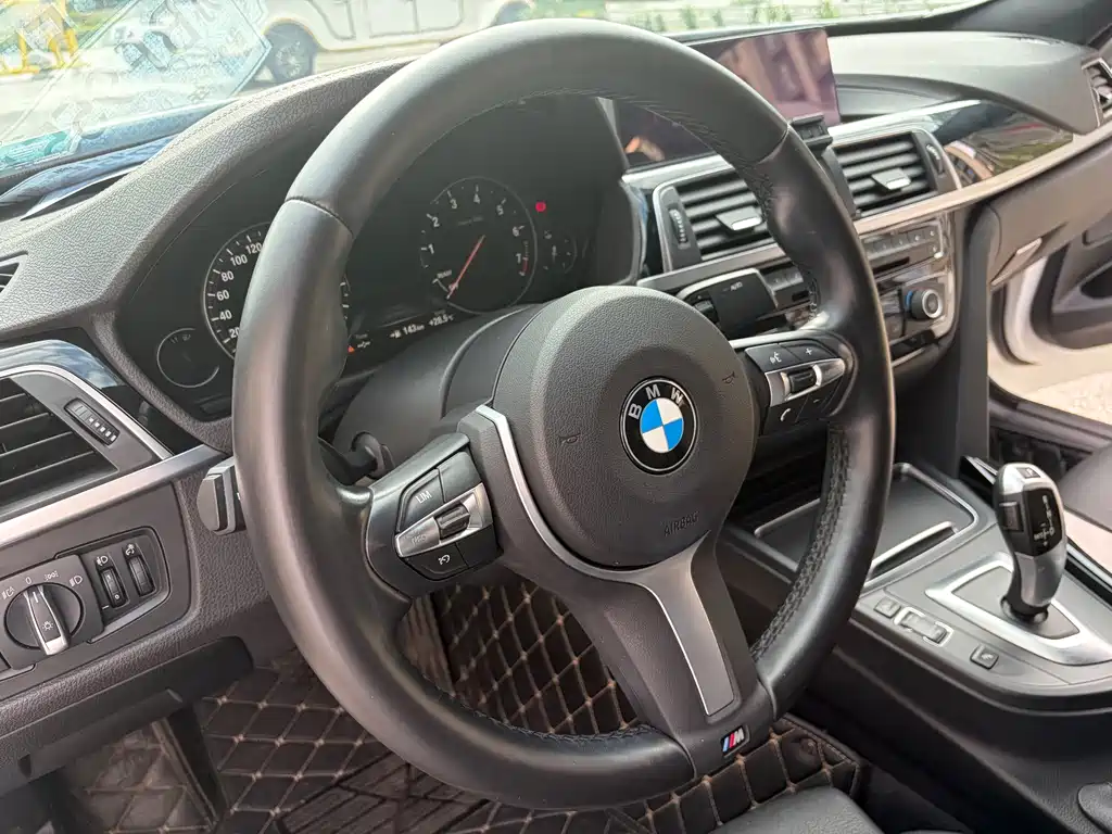 BMW 3 Series GT — фото 10