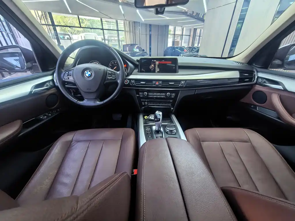BMW X5 (Import) — фото 6