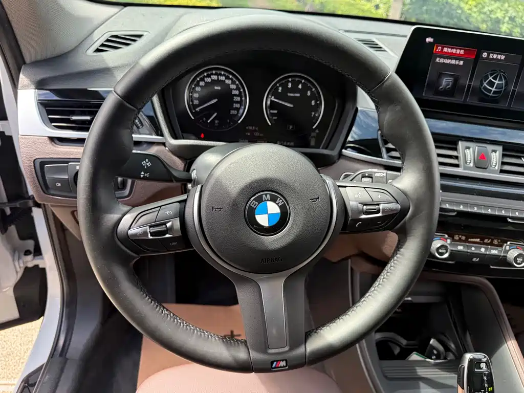 BMW X1 — фото 23