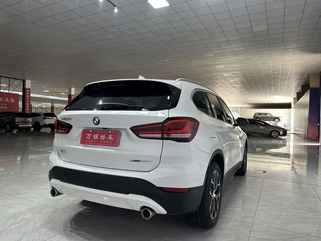 BMW X1 — фото 3