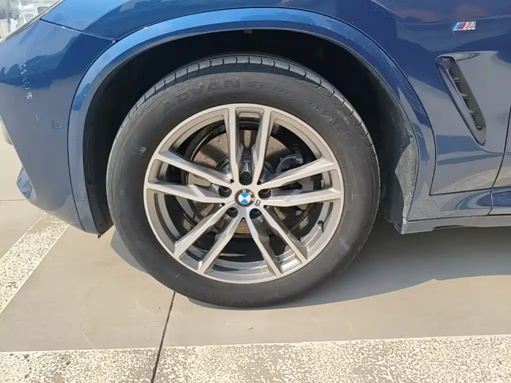 BMW X3 — фото 23