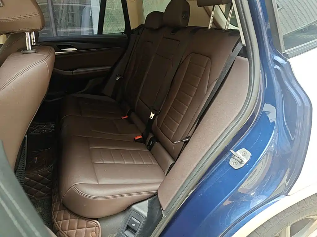 BMW X3 — фото 17