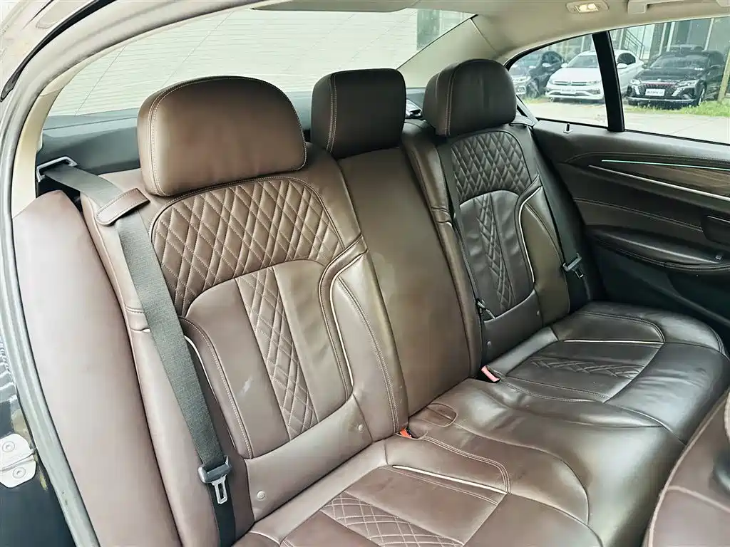 BMW 5 Series New Energy — фото 8
