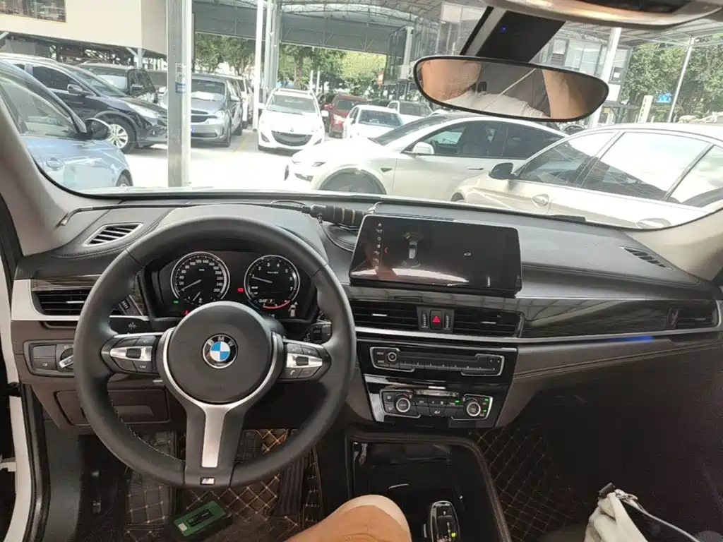 BMW X1 — фото 10