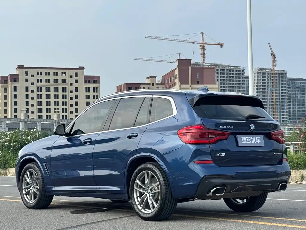 BMW X3 — фото 10