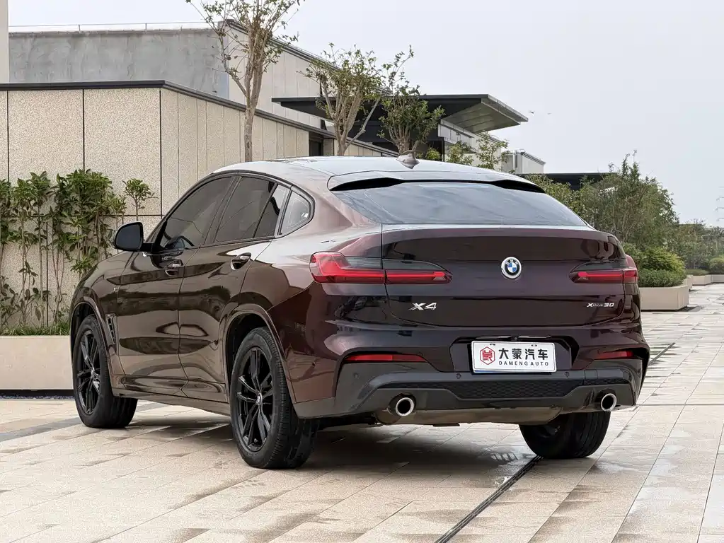 BMW X4 — фото 14