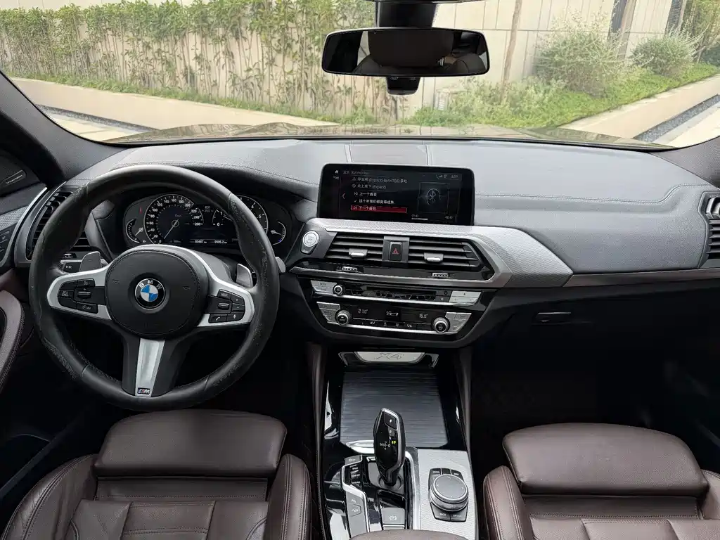 BMW X4 — фото 9