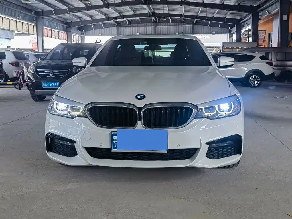 BMW 5 Series — фото 2