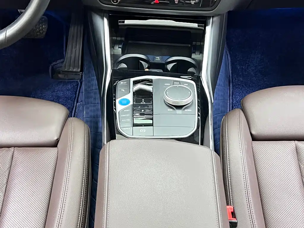BMW i3 — фото 23