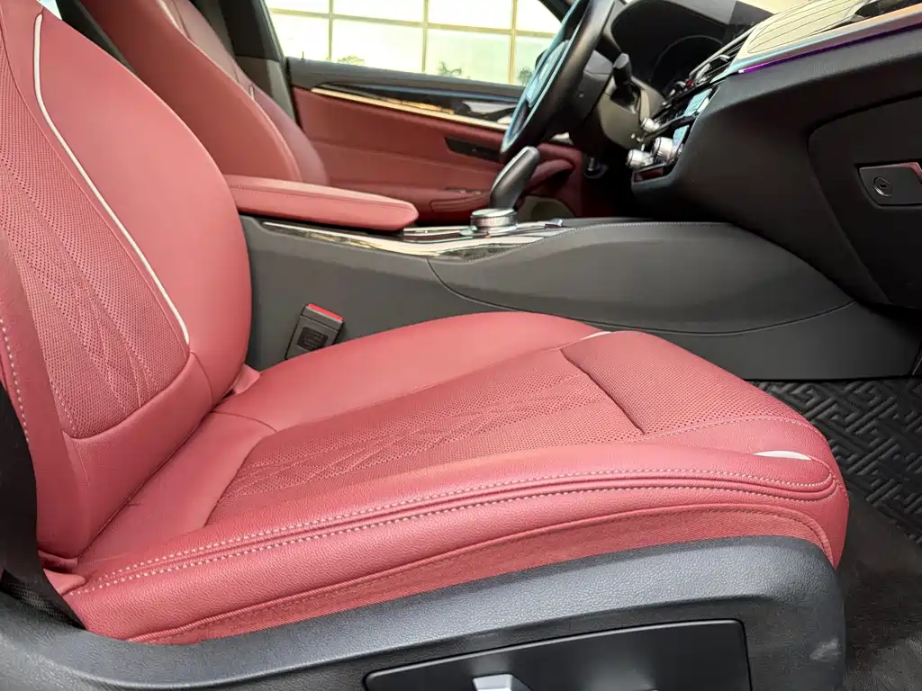 BMW 5 Series — фото 14