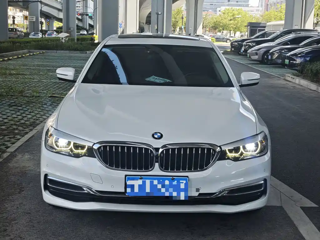 BMW 5 Series — фото 2