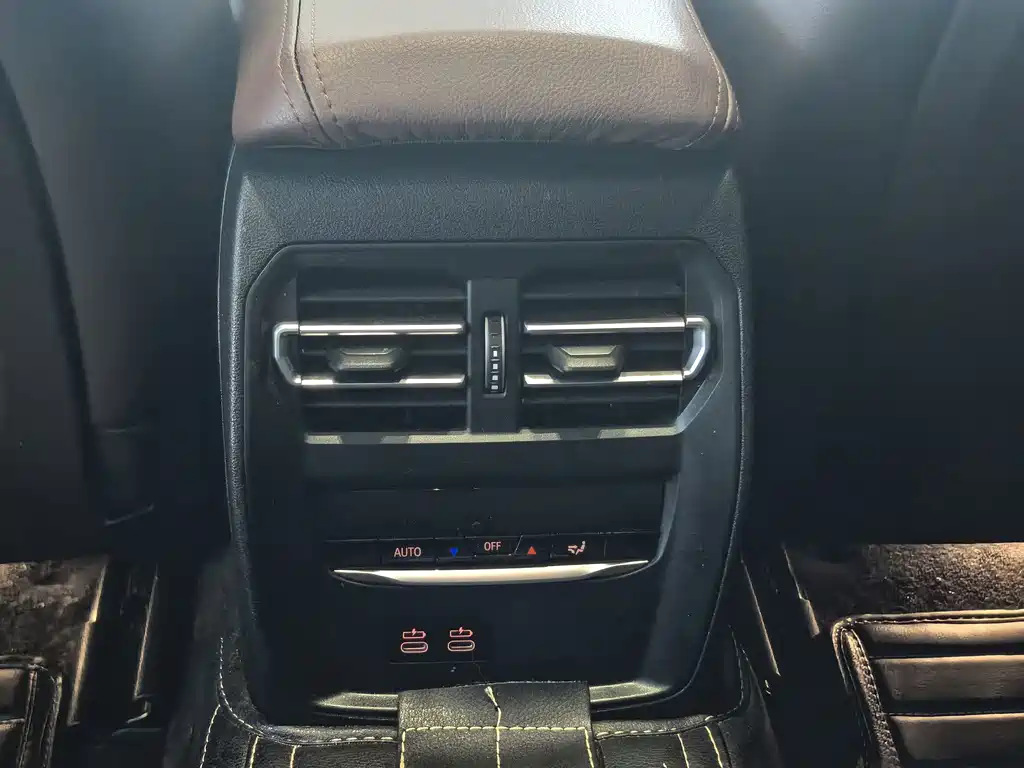 BMW i3 — фото 17