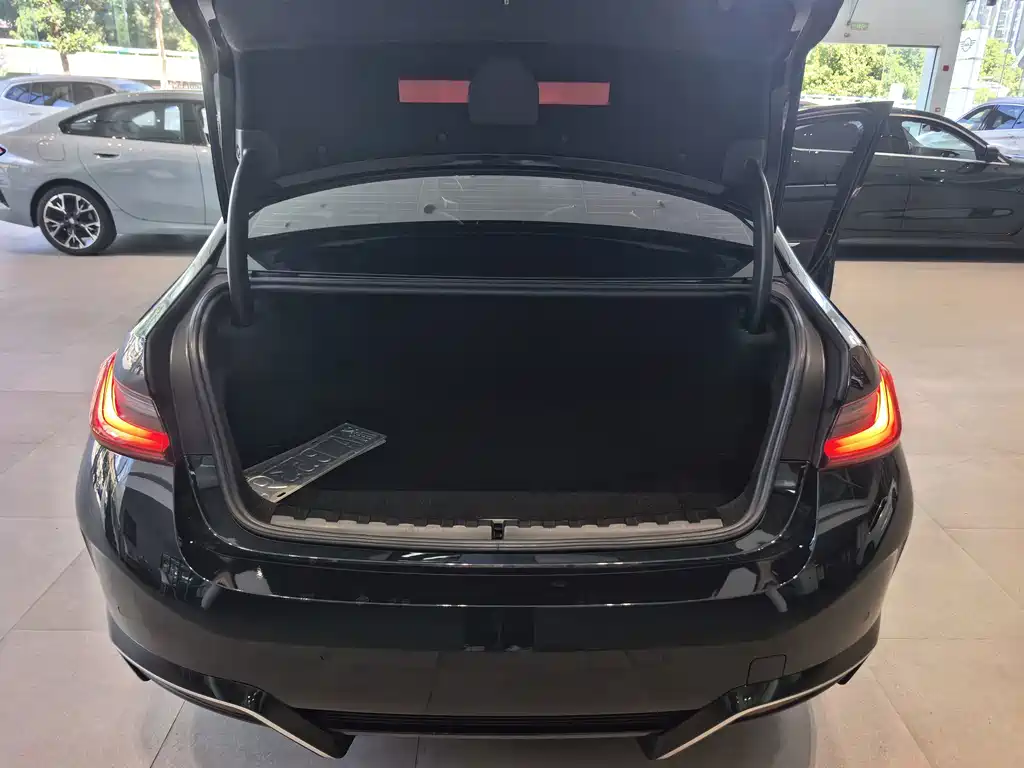 BMW i3 — фото 18