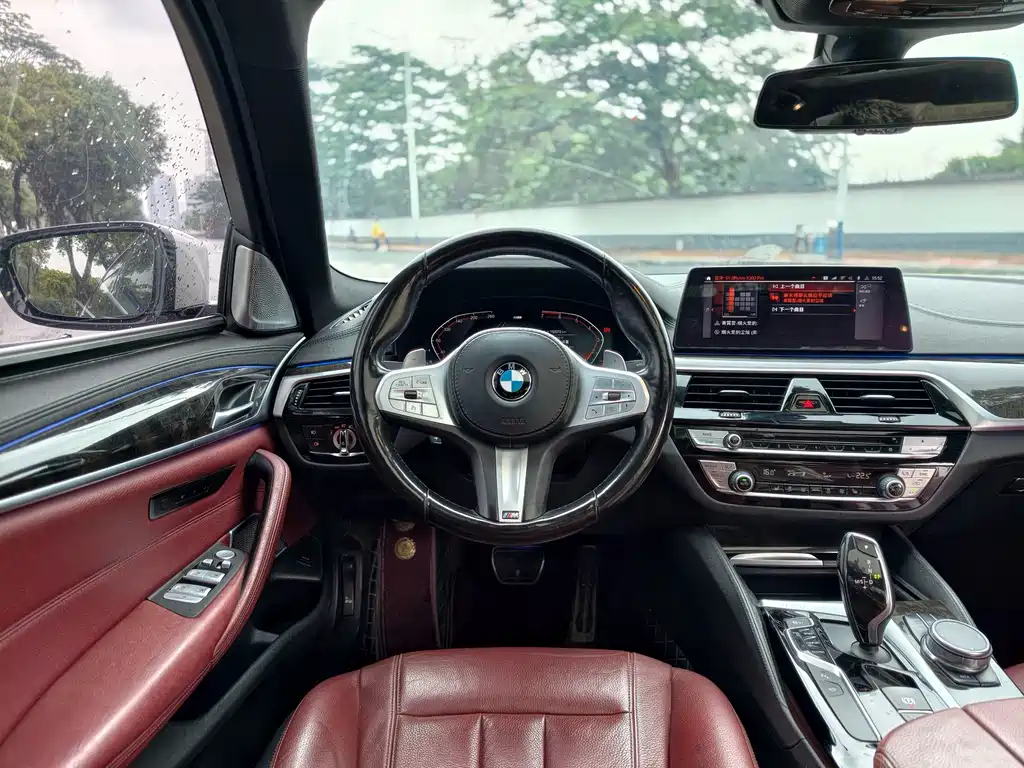 BMW 5 Series — фото 17