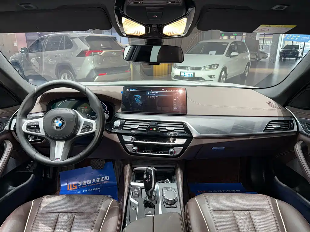 BMW 5 Series New Energy — фото 9