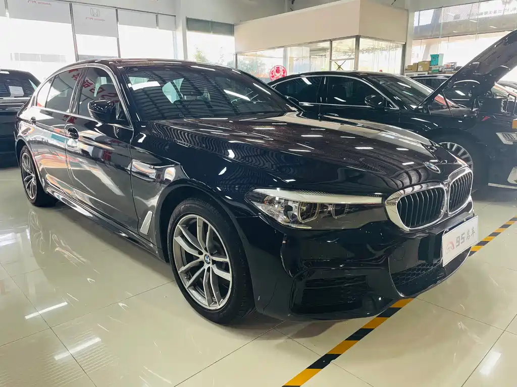 BMW 5 Series — фото 3