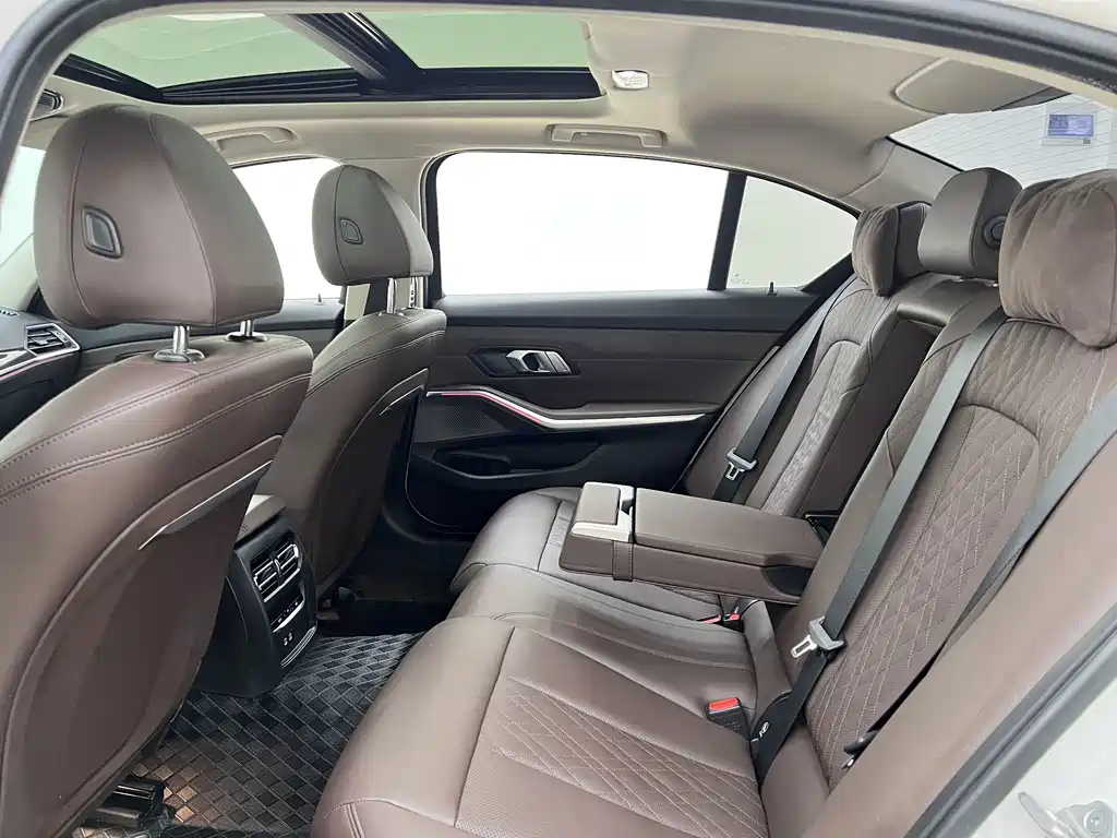BMW 3 Series — фото 10