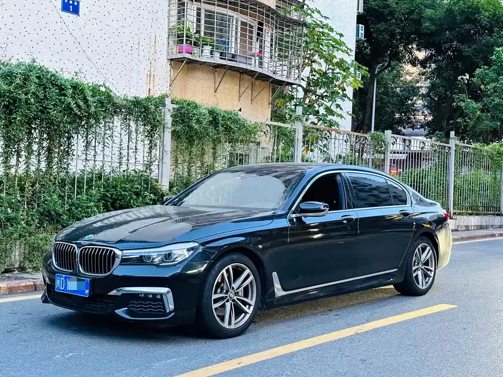 BMW 7 Series — фото 2