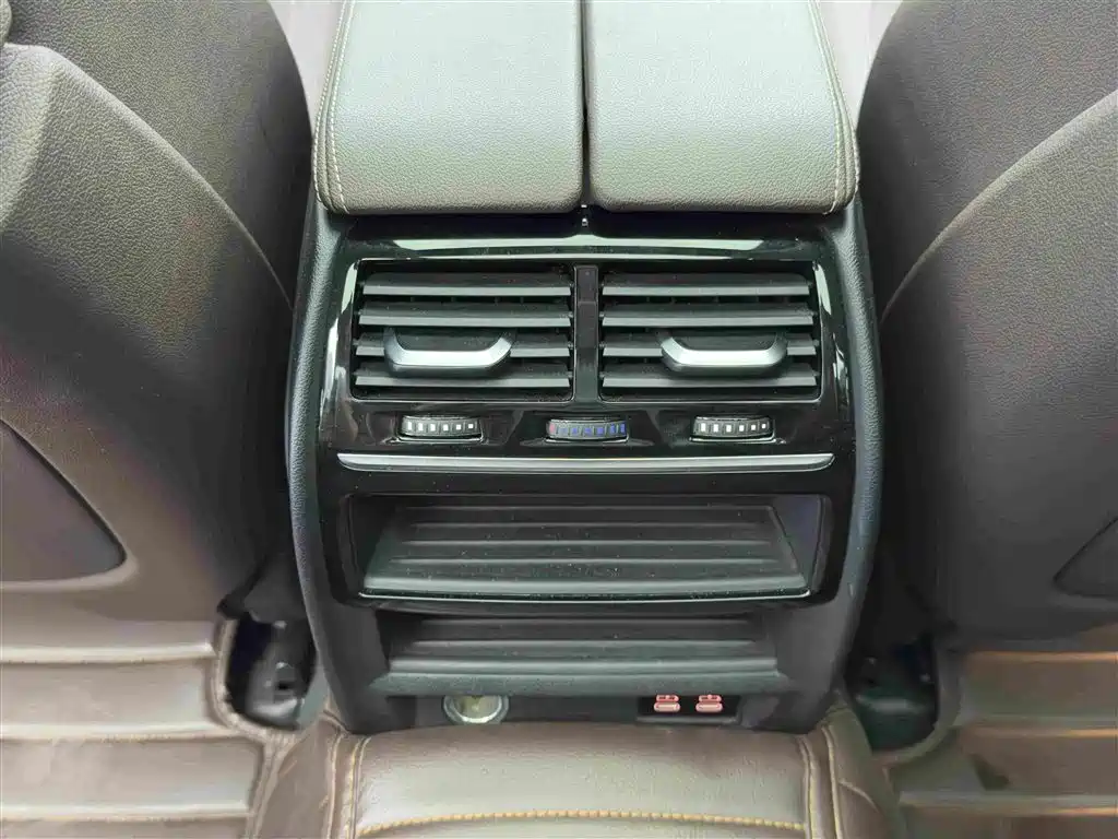BMW 5 Series New Energy — фото 15