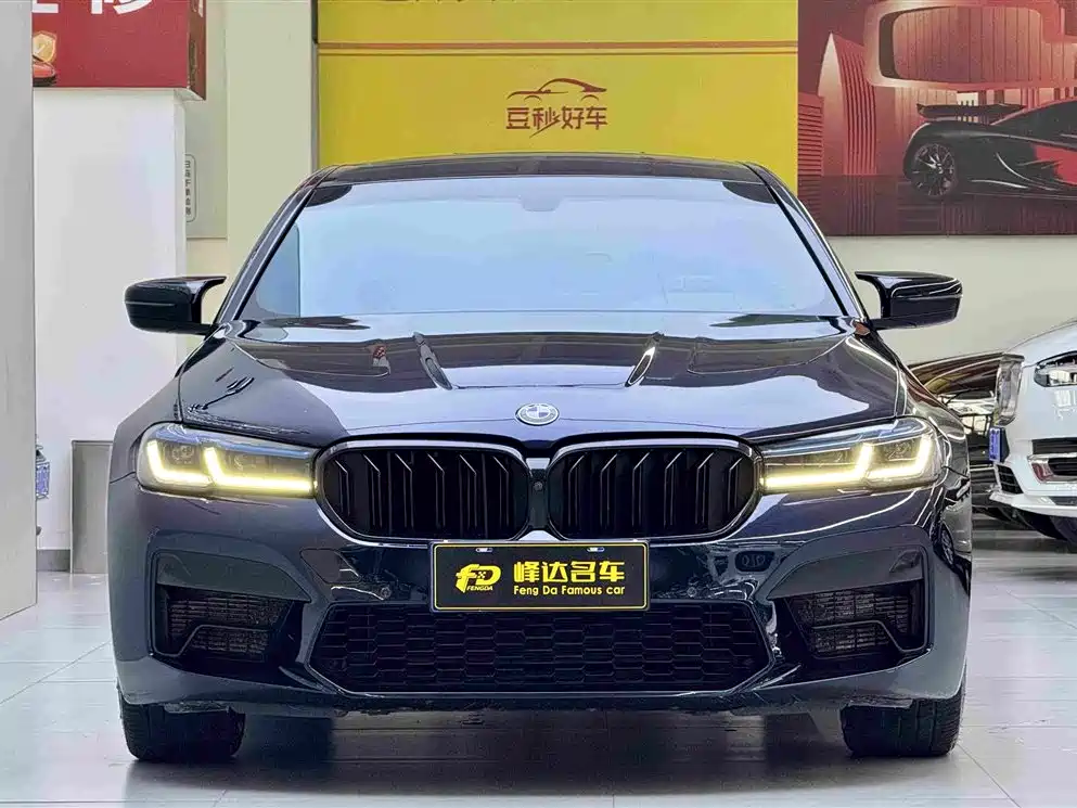 BMW 5 Series — фото 2