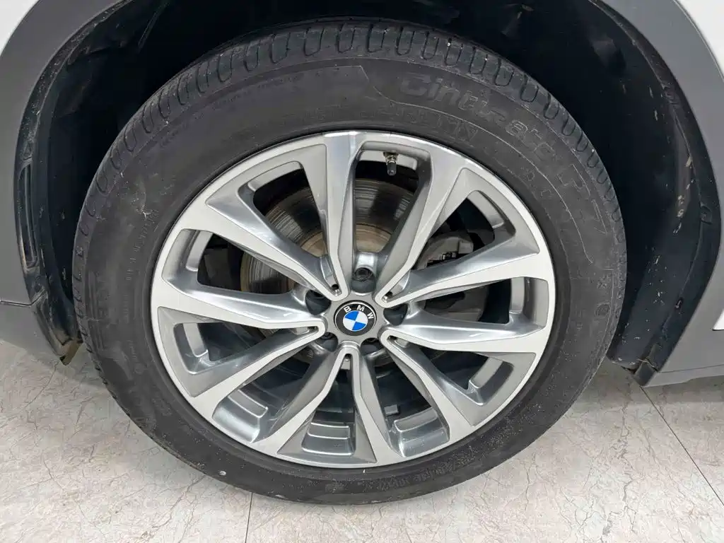 BMW X3 — фото 21