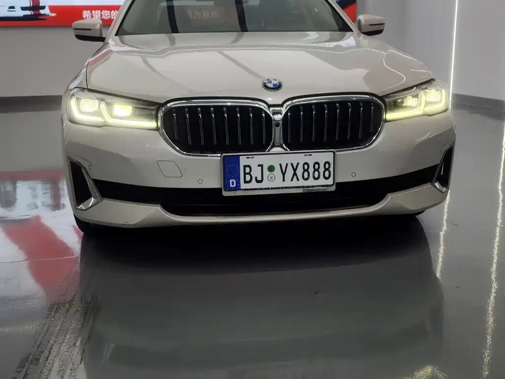 BMW 5 Series — фото 4