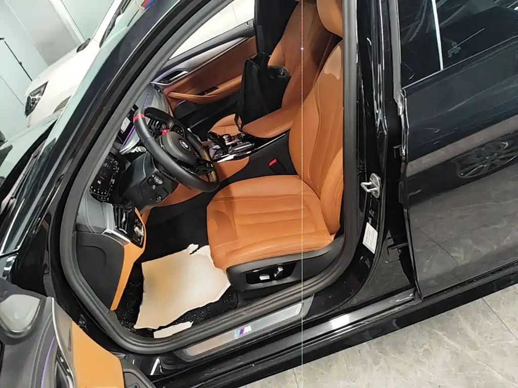 BMW 5 Series — фото 11
