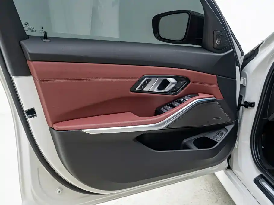BMW 3 Series — фото 11