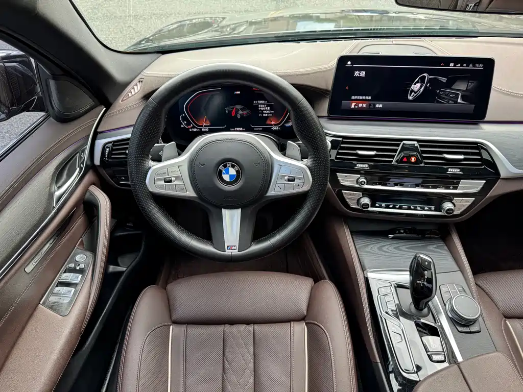 BMW 5 Series — фото 11
