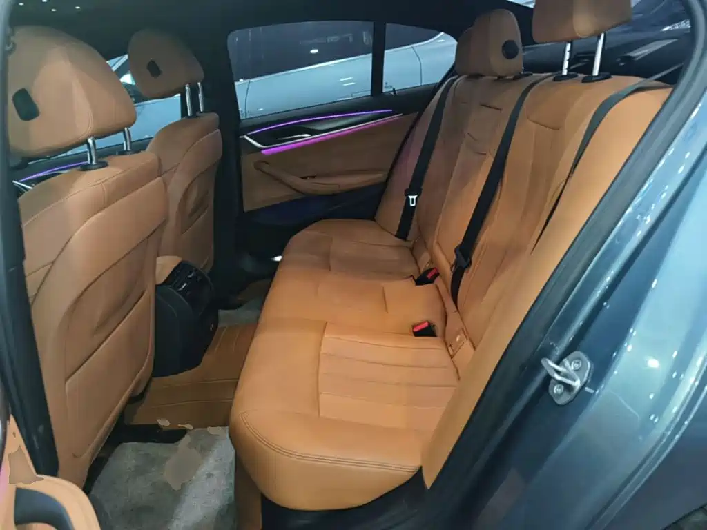 BMW 5 Series (Import) — фото 17
