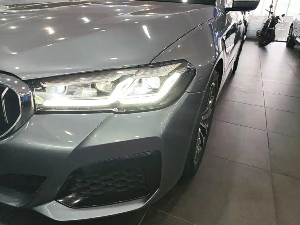 BMW 5 Series (Import) — фото 24