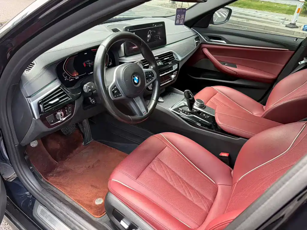 BMW 5 Series — фото 11