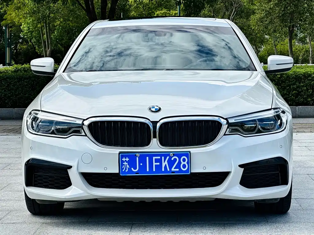 BMW 5 Series — фото 2