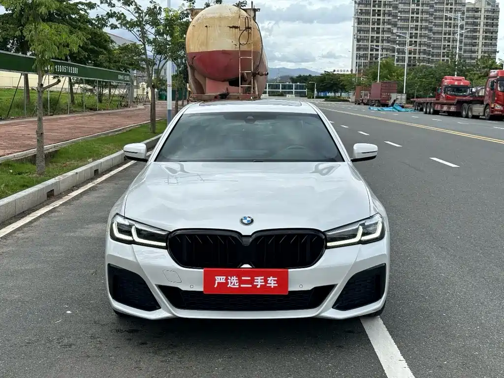 BMW 5 Series — фото 2