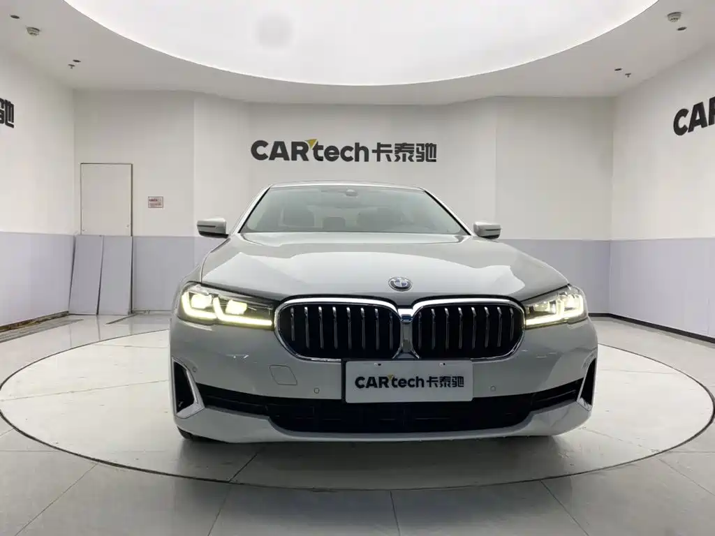 BMW 5 Series — фото 3