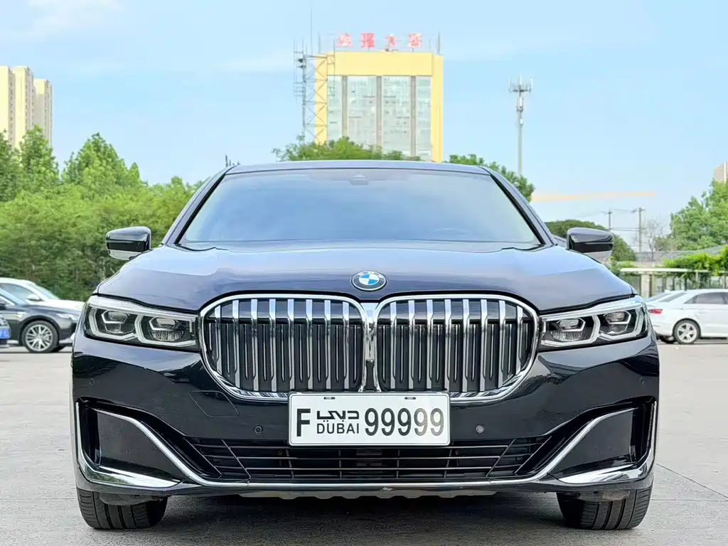 BMW 7 Series — фото 2