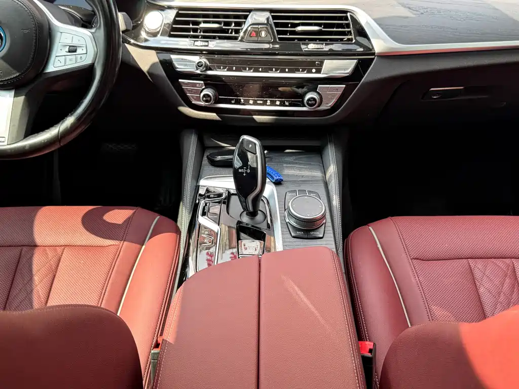 BMW 5 Series New Energy — фото 14