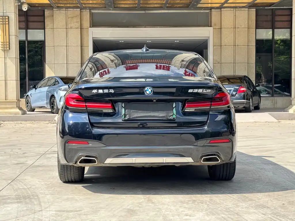 BMW 5 Series New Energy — фото 6